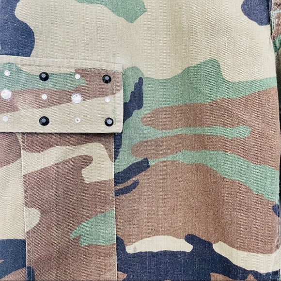 "Get Your Camo On" Bejeweled Army Fatigue Pants with Swarovski Crystal Cross - Picture 4 of 8